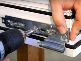 Ремонт окон Rehau