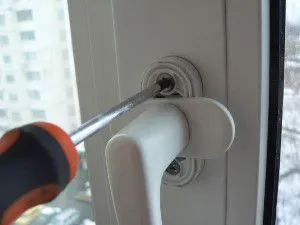 Ремонт окон Rehau