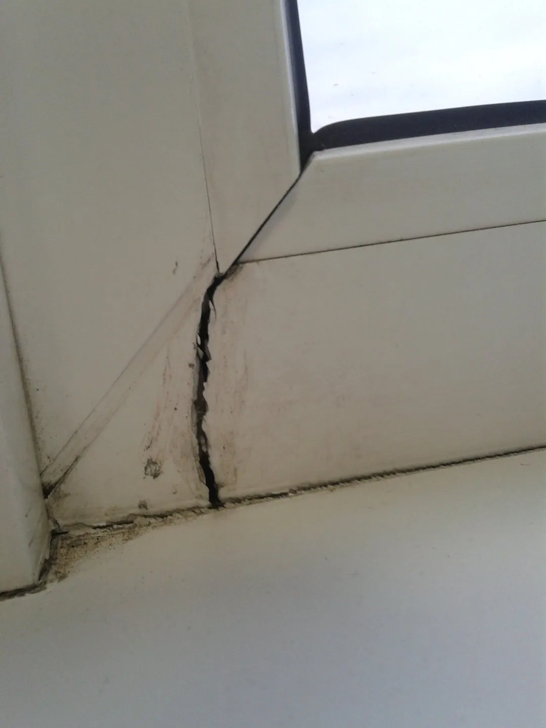 Услуги по ремонту окон Услуги по ремонту окон