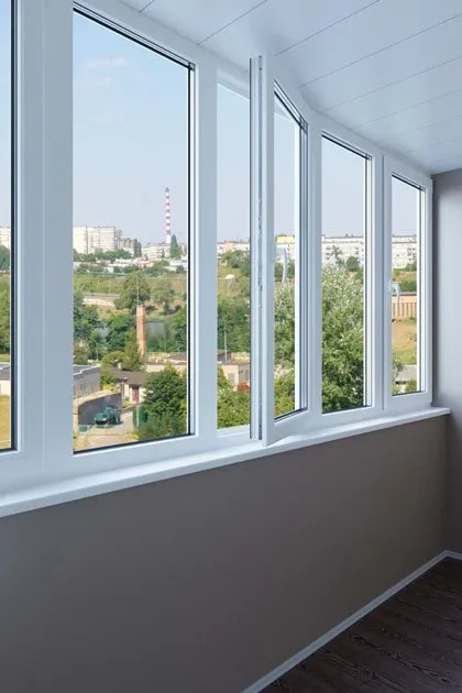 Ремонт алюминиевых окон на балконе