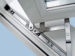 Замена фурнитуры окон