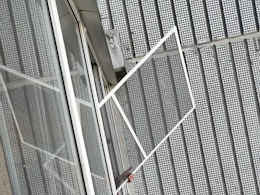 Монтаж москитной сетки